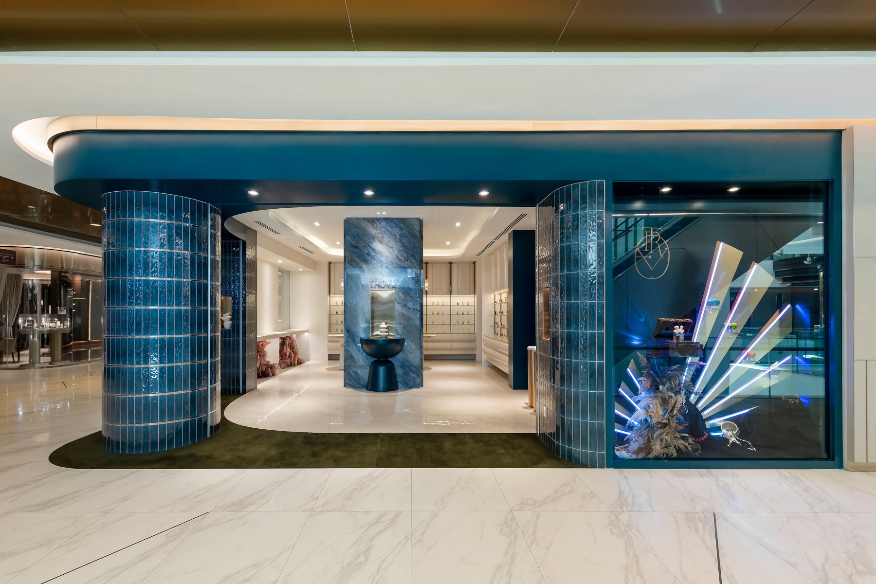 Miriamquevedo iMicrocamera Hair & Scalp Analysis TROVE The Starhill